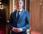 Különleges fotó készült Magyar Péterről: először látható együtt három fiával, Leventével, Lóránttal és Miklóssal