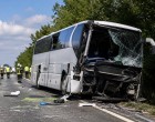 Tragikus buszbaleset rázta meg Magyarországot: legalább 28 sérült, több gyermek is a buszon volt, a sofőr életét vesztette 👇 Részletek lent a hozzászólásoknál!