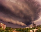 Jön a vihar ! 19 megyére adtak ki riasztást !Hatalmas égszakadás jön !2 cm-es jégdarabokra hívja fel a figyelmet a meteorológiai szolgálat, amihez 80 - 100 km/órás szél társul ! 👇𝐂𝐢𝐤𝐤 𝐚 𝐡𝐨𝐳𝐳𝐚́𝐬𝐳𝐨́𝐥𝐚́𝐬𝐨𝐤𝐧𝐚́𝐥!