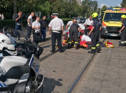 „Mindent megtettek érte” – a mentősök is gyászolják a balesetben meghalt Szöllősi Tamás rendőr zászlóst