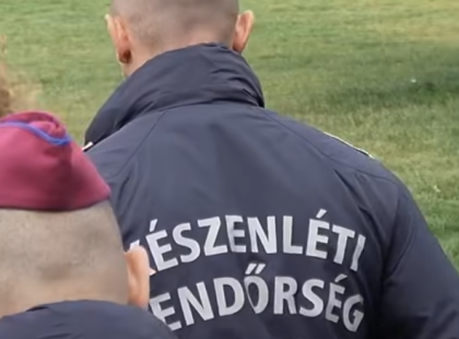 Balhé a Sándor-palotánál: Magyar Péter rendőri intézkedést kért, miután elszabadultak az indulatok Sulyok Tamásnál tett látogatása után ⬇️ - VIDEÓ