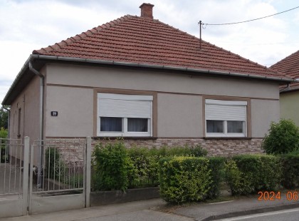 Hétfőtől indul a roham az olcsó házakért! 260 ezres otthonokkal indít a NAV – mutatjuk a teljes listát! ??