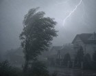 Jégesővel és viharos széllel törhet be a zivatar: 19 megyére figyelmeztetnek