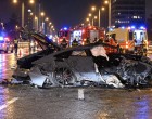 Milliomos csemete 2 embert 160-al küldött a halálba a 40 milliós kocsijával.A magyarázatán a sokat látott Rendőrök is csak néztek