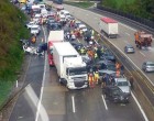 Óriási baleset az autópályán! Közel 3-4 km-es a torlódás.....,30perc az átjutási idő. Cikk a hozzászólásoknál >>>