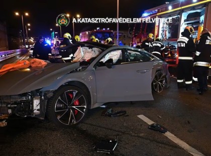 150-el küldte a halálba a milliomos csemete a 40 milliós kocsijával 2 embert.A magyarázatán a sokat látott Rendőrök is csak néztek